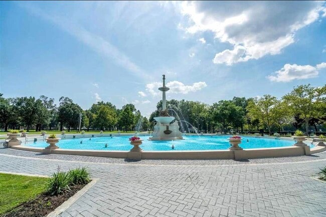 Building Photo - 126 Delaware Ave