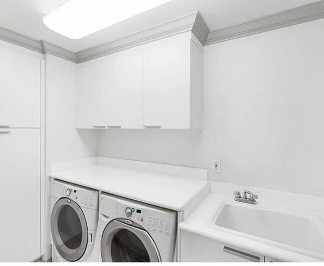 Building Photo - 3800 N Ocean Dr