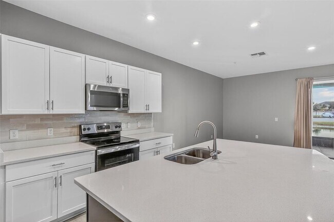 Building Photo - 2126 Crystal Bell St