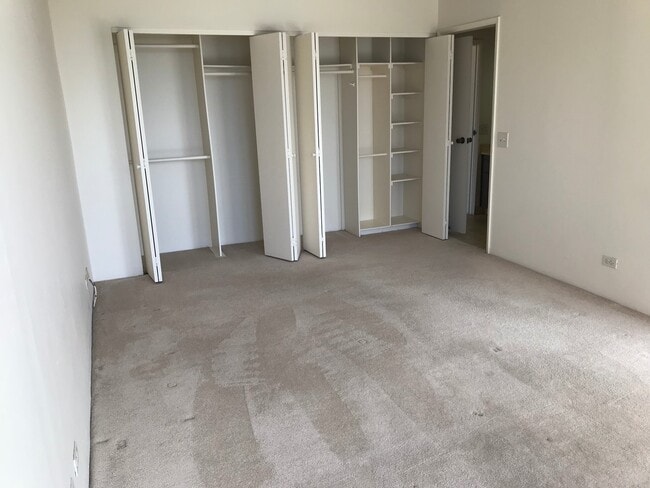 Building Photo - 2444 Hihiwai St