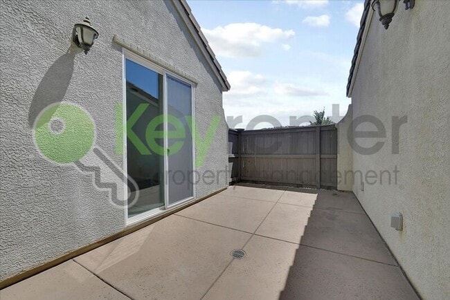 Building Photo - 6123 RolkingHam Ln