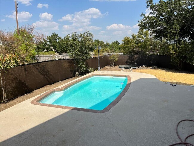 Building Photo - 2509 Tandi Trail Cove