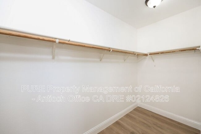 Building Photo - 2332 Weston Ct