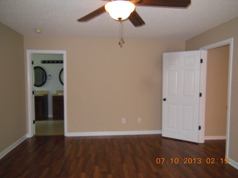 Master Bedroom - 1906 Parker Rd
