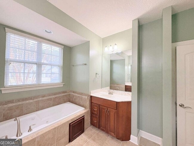 Building Photo - 130 Boatsman Way