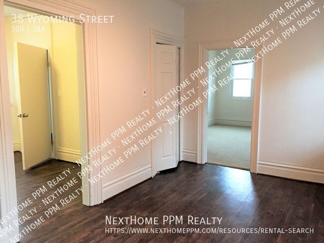 Building Photo - 38 Wyoming St