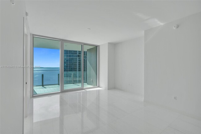 Building Photo - 300 Biscayne Blvd Way