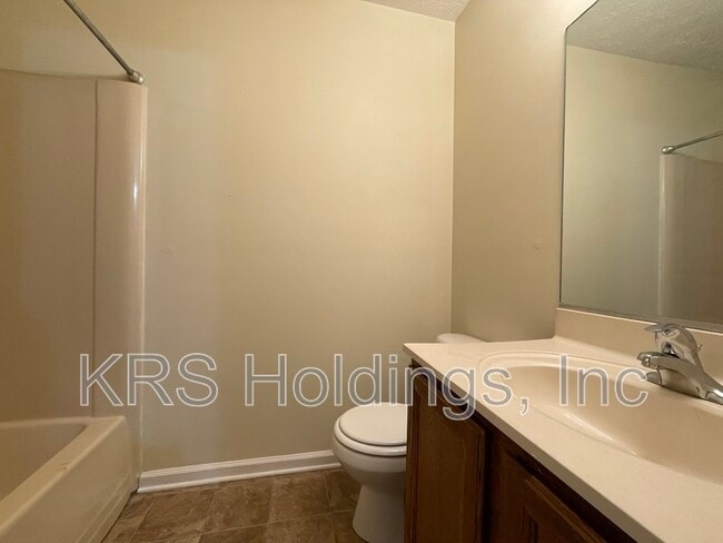 Building Photo - 208 Susan Constant Dr