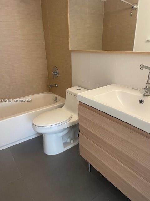 Building Photo - 560 S Park Rd