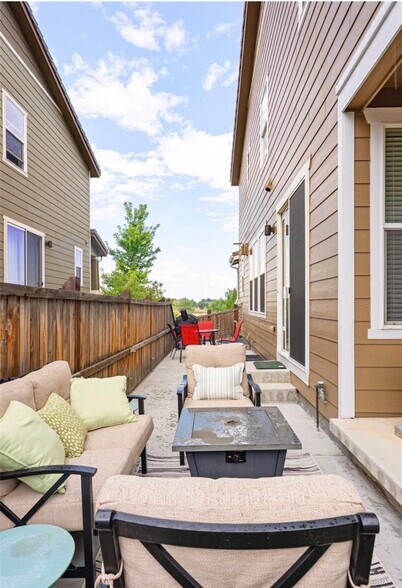 Building Photo - 9977 Hough Pt