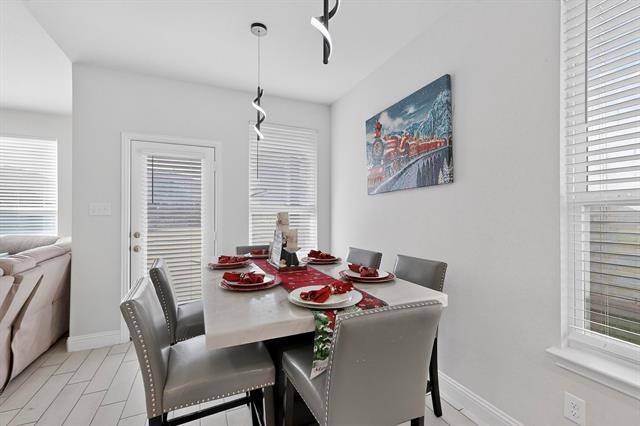 Building Photo - 504 Conestoga Pass