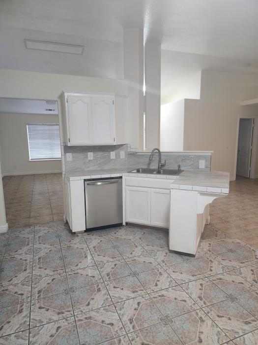Building Photo - 1016 Summer Field Dr