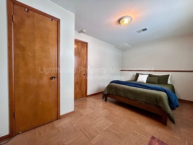 Building Photo - 2728 Vassar Dr SE