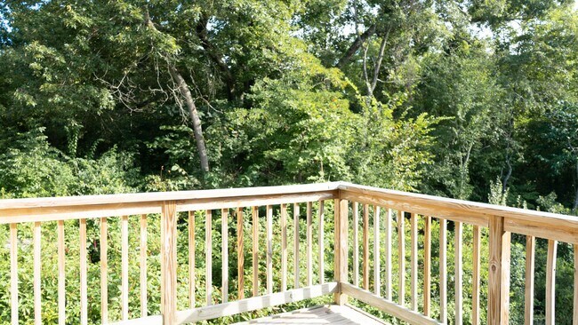 Building Photo - 4520 Ventura Dr