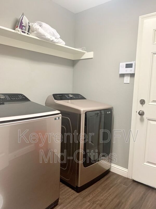 Building Photo - 3532 Toronto St