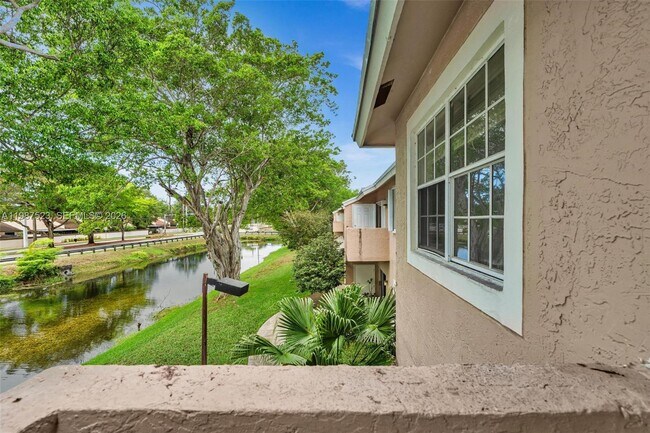 Building Photo - 1701 NW 96th Terrace