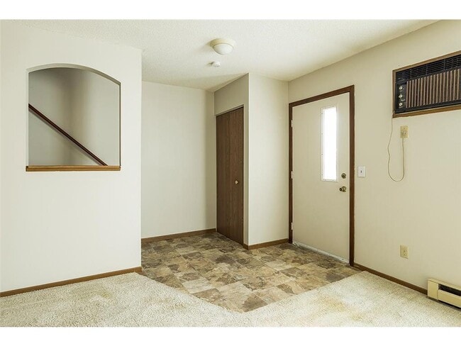 Building Photo - 64 E 13th St