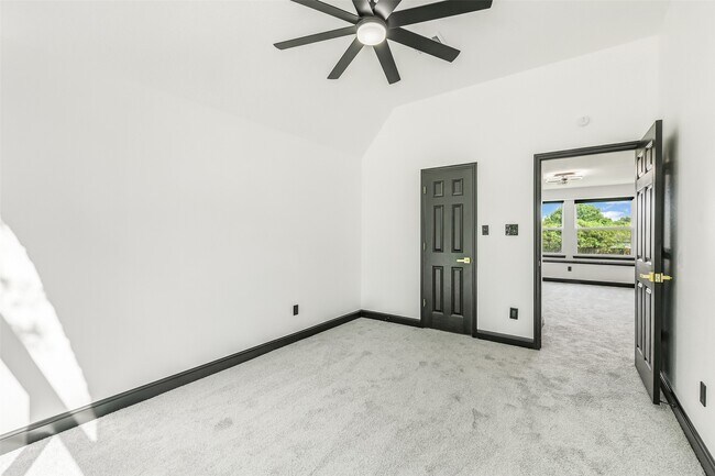 Building Photo - 11915 Helene Ct