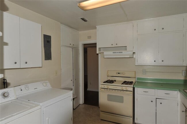 Building Photo - 1410 NW 7th Rd