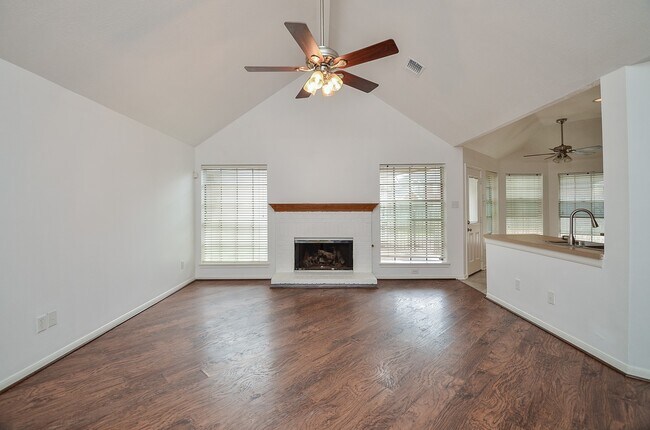 Building Photo - 1631 Berkoff Dr