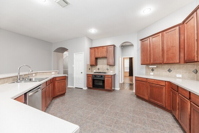 Building Photo - 8819 Rocky Knoll Ln
