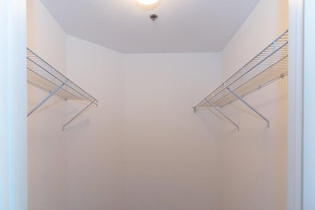 Building Photo - 113 Brooks St SE