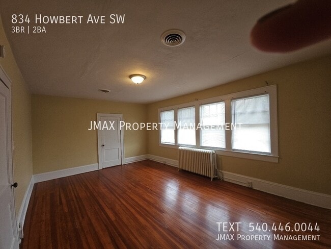 Building Photo - 834 Howbert Ave SW
