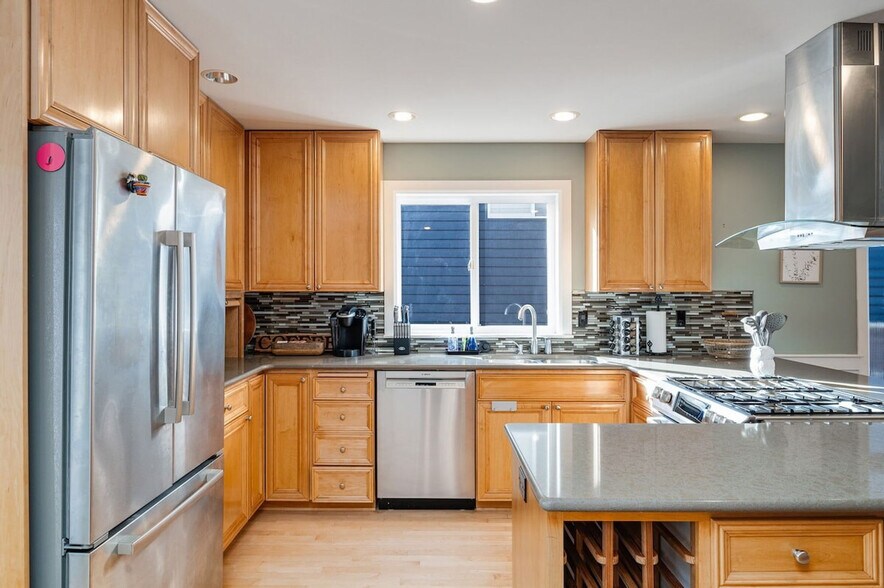 Building Photo - 4224 Francis Ave N