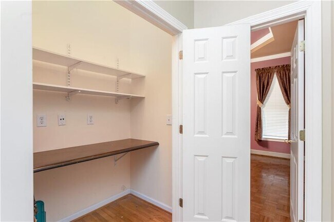 Building Photo - 65 Claire Dr SE