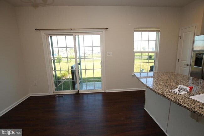 Building Photo - 30111 Plantation Dr