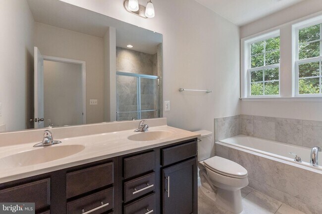 Building Photo - 12925 Sweet Christina Ct