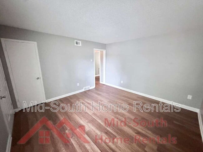 Building Photo - 4627 Crystal Springs Dr