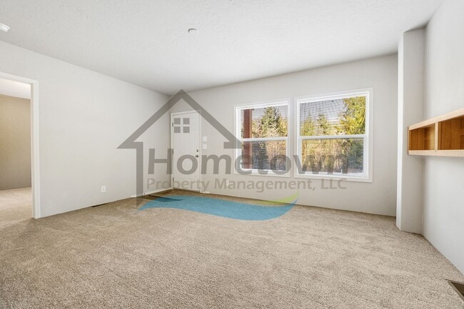 Building Photo - 3 Bedroom 2 Bathroom Home on a Private Lot out in the Country Near Sagle!