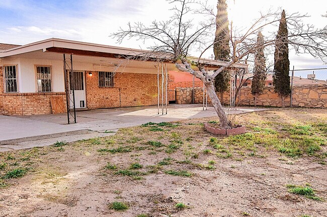 Building Photo - 11473 Jim Ferriell Dr