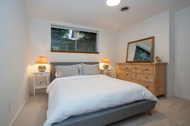Building Photo - Mid-Century Modern with Puget Sound Views ...