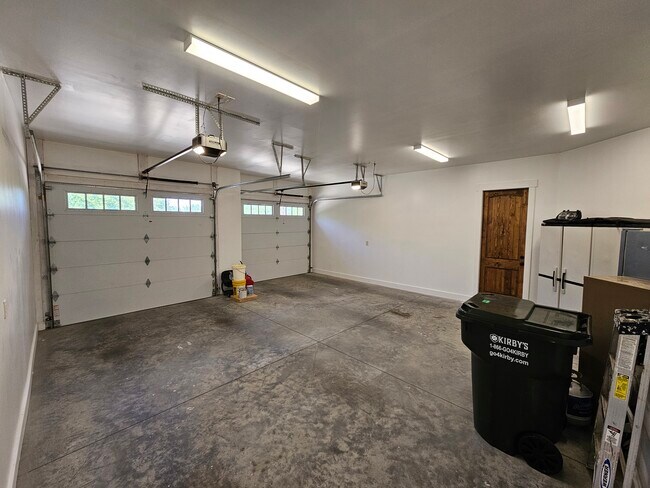 Building Photo - 281 Judson Ridge Rd