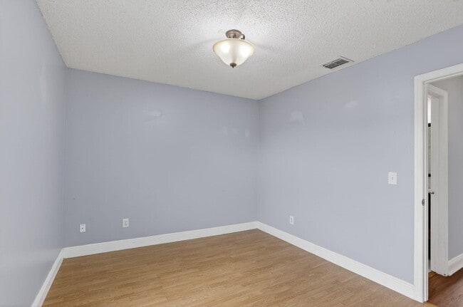 Building Photo - 14912 White Magnolia Ct