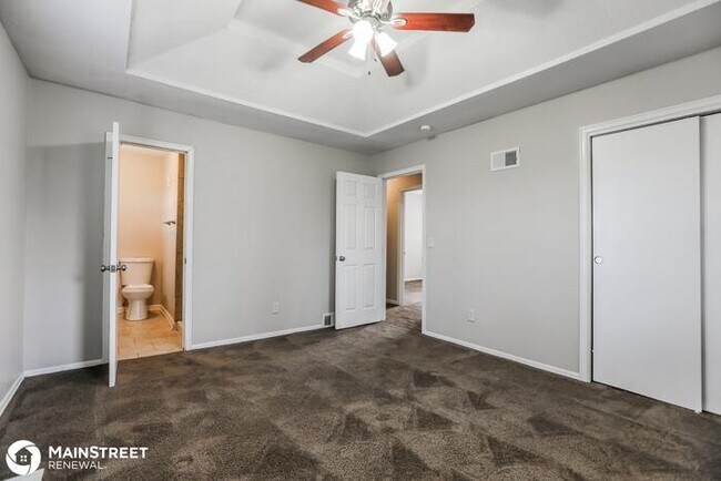 Building Photo - 406 E 164th Ter, Belton, MO 64012