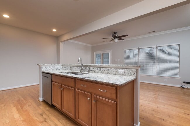 Building Photo - 4102 Pale Moon Ct