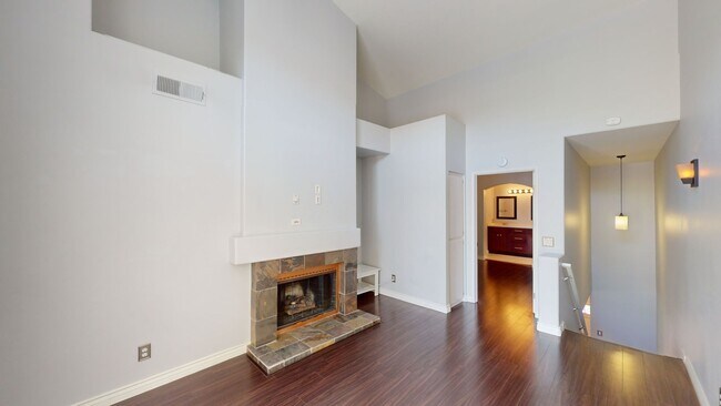 Building Photo - Beautiful 2 Bedroom Home in Windsong
