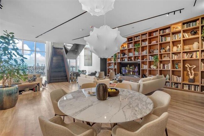 Building Photo - 1400 Biscayne Blvd