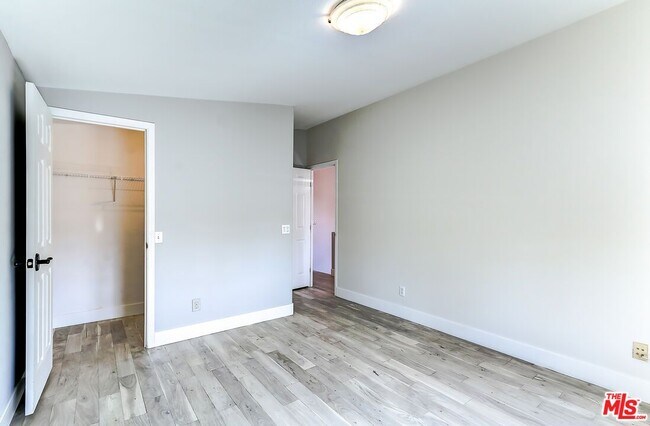 Building Photo - 117 Navajo