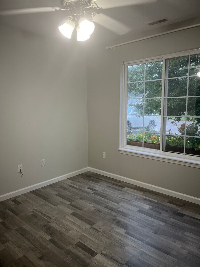 Building Photo - Inside Photos Coming Soon!!