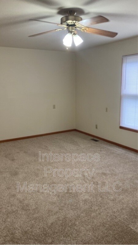 Building Photo - 145 Liberty Ln