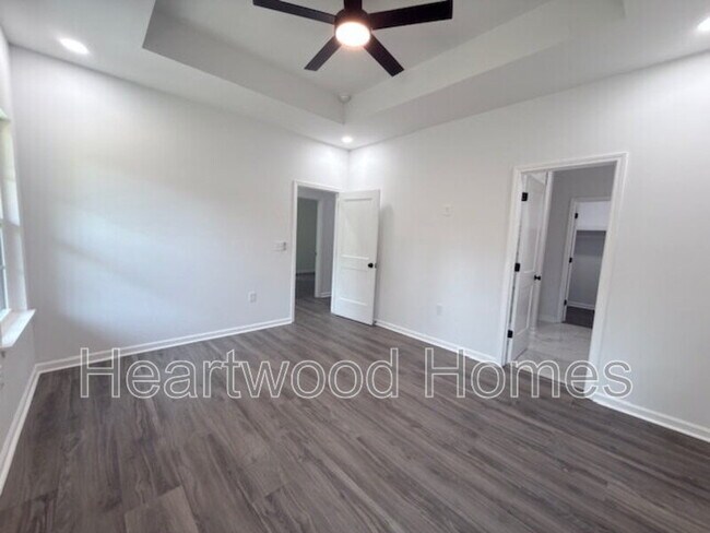 Building Photo - 212 Lincolnshire Blvd