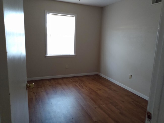 Building Photo - 510 N 12th St