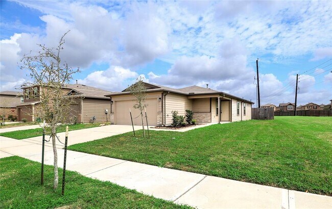 Building Photo - 12323 Skyview Manor Dr