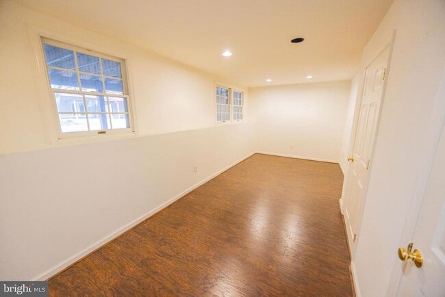 Building Photo - 5565 April Journey