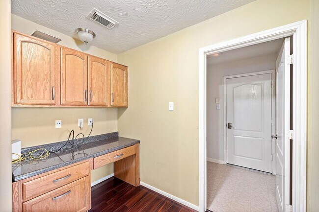 Building Photo - 17110 Ginger Fields Ln