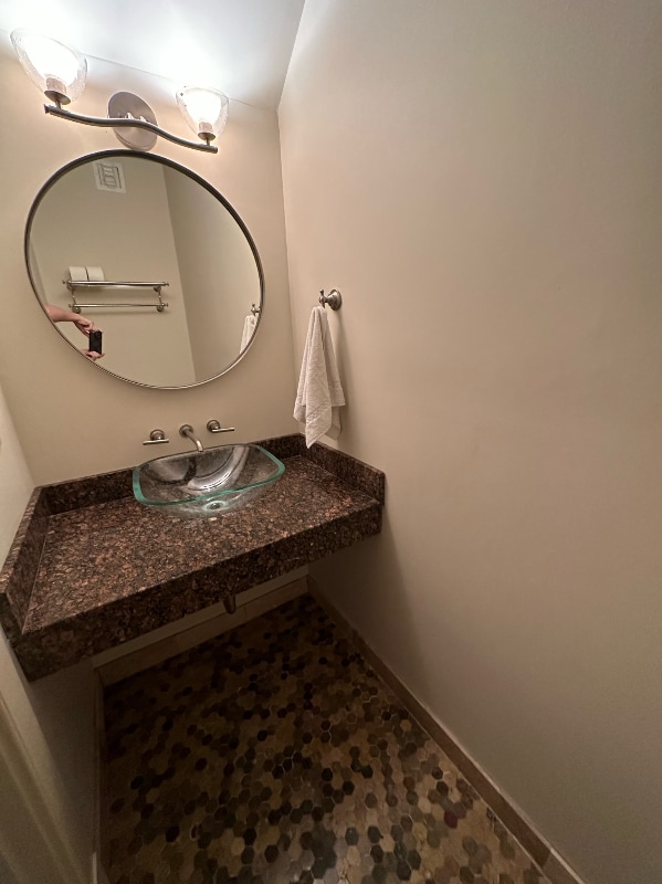 Building Photo - 6316 Constance St